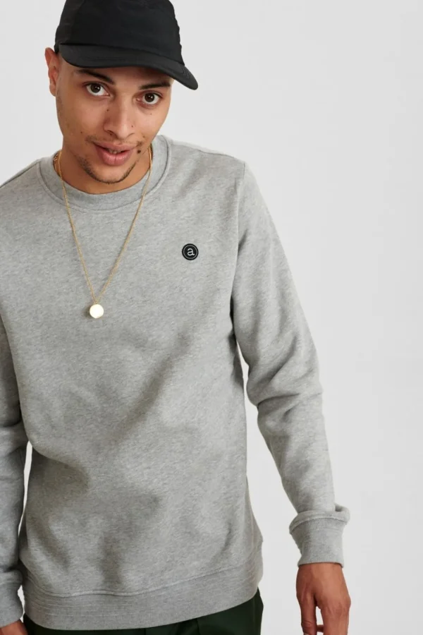 Mand Anerkjendt Akallen Organic Crew Neck - Noos - Light Grey Mel