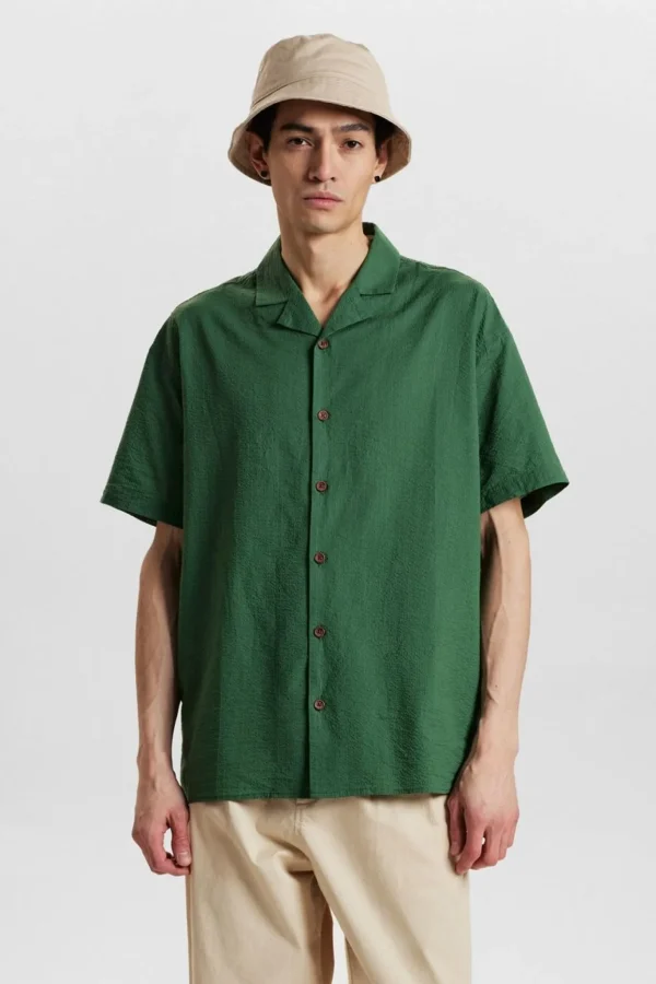 Mand Anerkjendt Akkarsten S/S Seersucker Shirt - Olivine