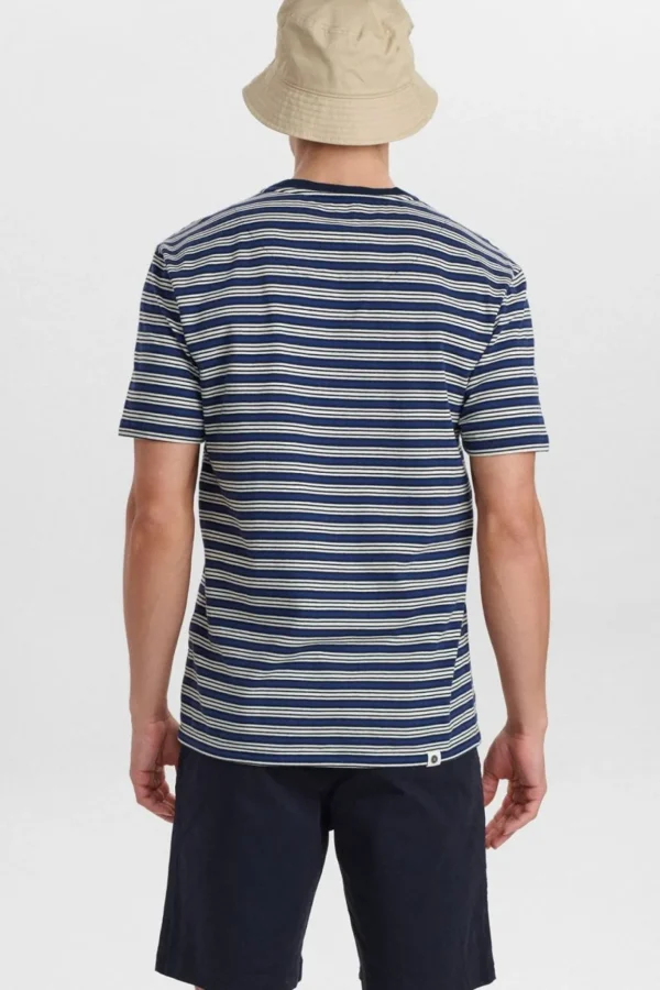 Mand Anerkjendt Akkikki Blue Stripe Tee - Sky Captain