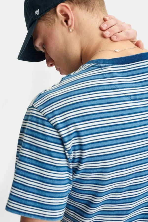 Mand Anerkjendt Akkikki Blue Stripe Tee - Cornet Blue