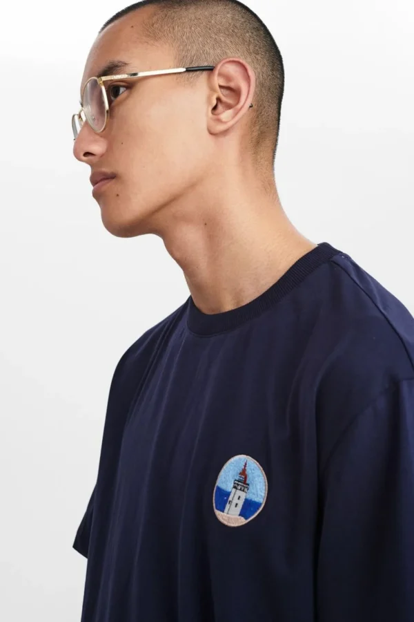 Mand Anerkjendt Akkikki Embroided Tee - Sky Captain