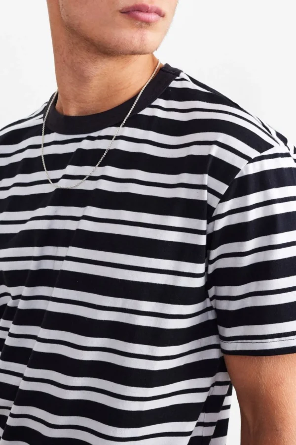 Mand Anerkjendt Akkikki Noos Stripe Tee - Caviar