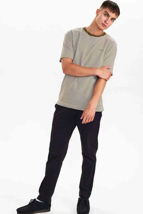 Mand Anerkjendt Akkikki Stribe Cotton Tee - Dark Olive