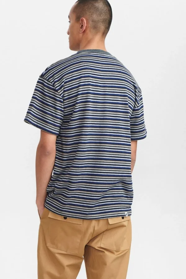 Mand Anerkjendt Akkikki Stripe T Shirt - Sky Captain