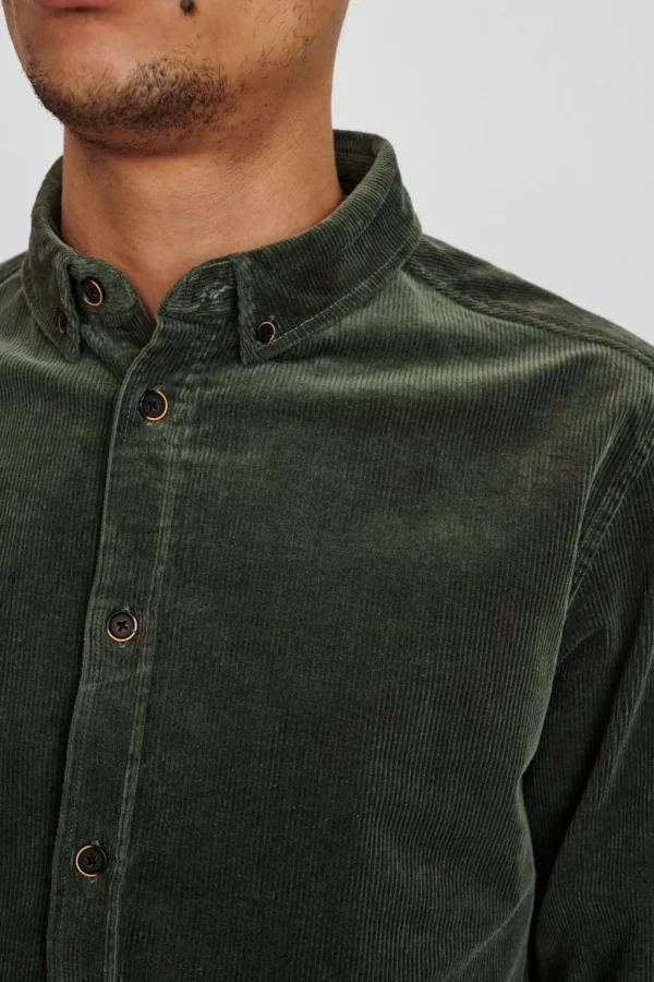 Mand Anerkjendt Akkonrad Cord Shirt - Deep Forrest