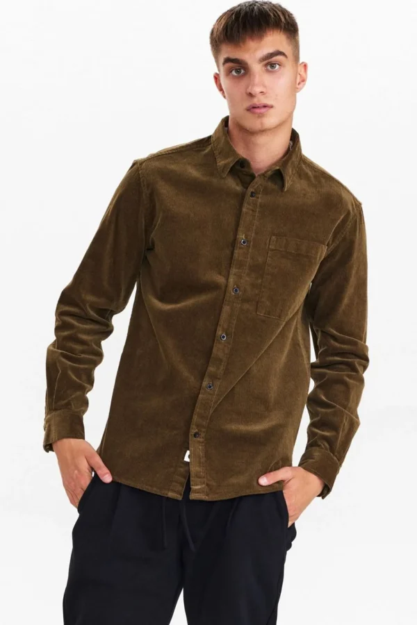 Mand Anerkjendt Aklouis Corduroy Shirt - Dark Olive