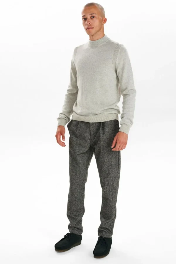 Mand Anerkjendt Akrico Lambswool Knit - Cobblestone