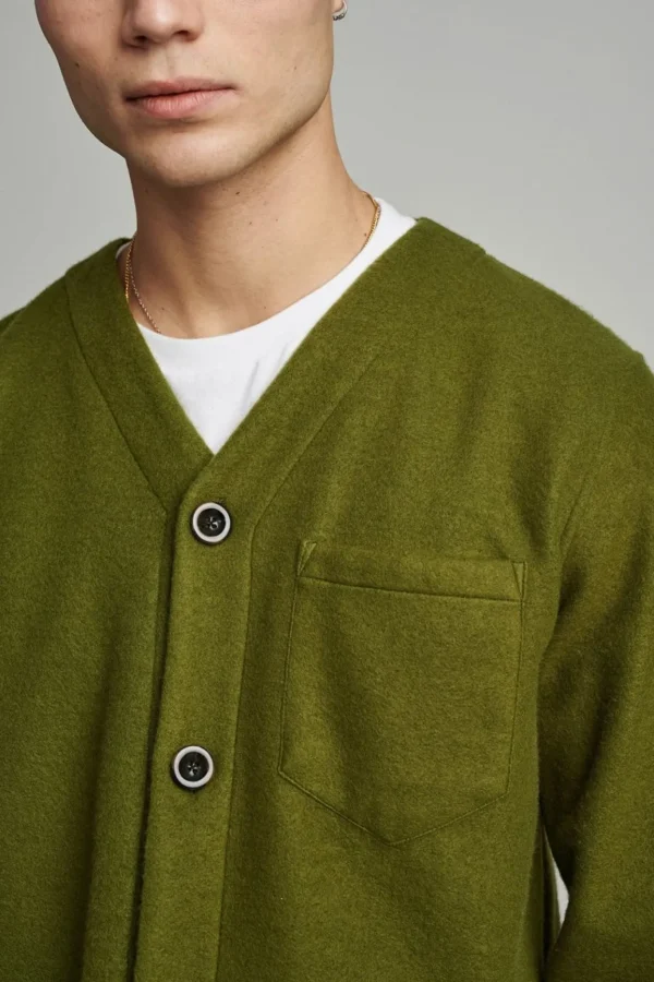 Mand Anerkjendt Aksam V-Neck Cardigan - Vineyard Green