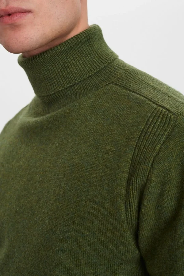 Mand Anerkjendt Aksimon Lambswool Roll Neck Knit - Deep Forrest